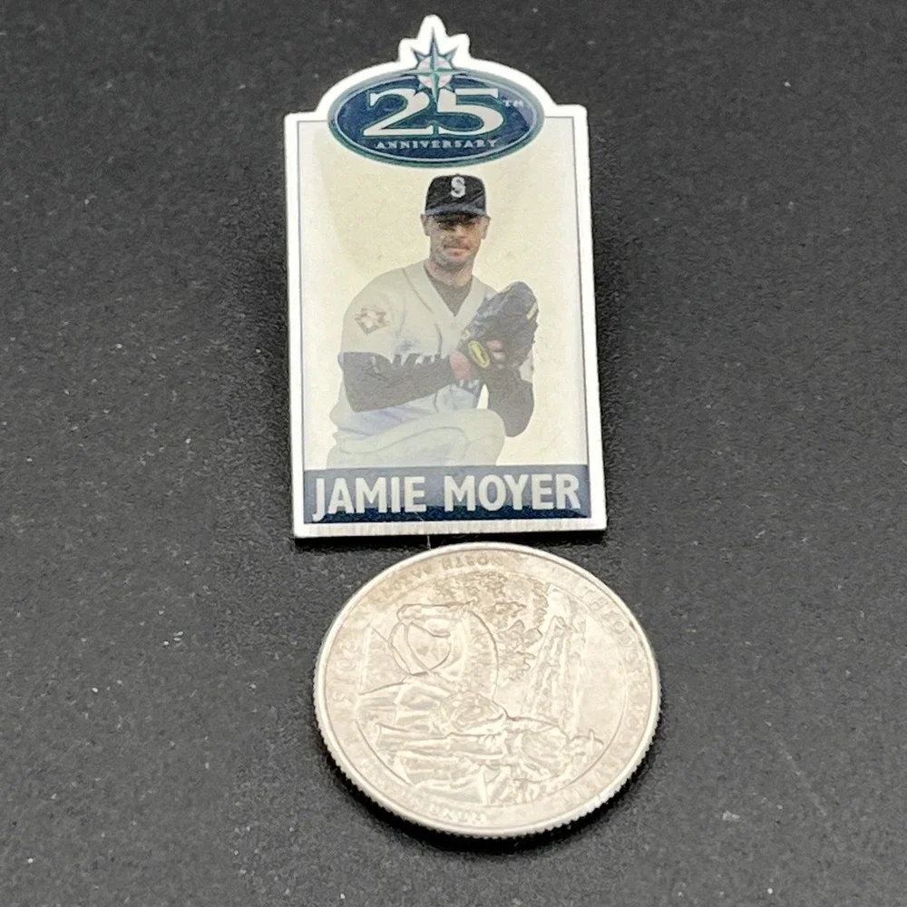 The Seattle Mariners Jamie Moyer 25th Anniversary Baseball Team Lapel‎ Hat Pin
